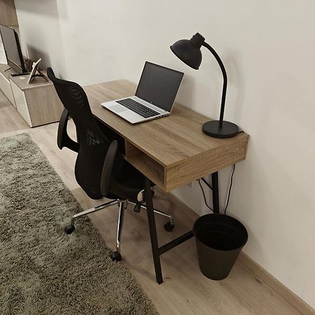 Modern Apartment With Large Outdoor Area - Sleeps 7, Close To Malta International Airport Лука Экстерьер фото