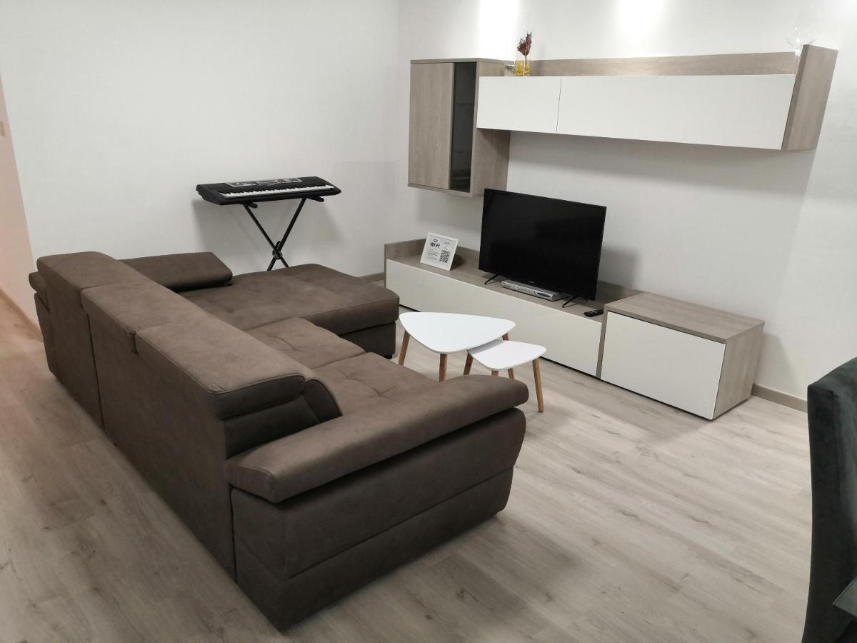 Modern Apartment With Large Outdoor Area - Sleeps 7, Close To Malta International Airport Лука Экстерьер фото