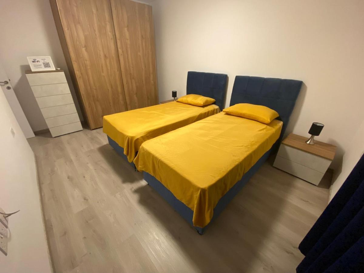 Modern Apartment With Large Outdoor Area - Sleeps 7, Close To Malta International Airport Лука Экстерьер фото